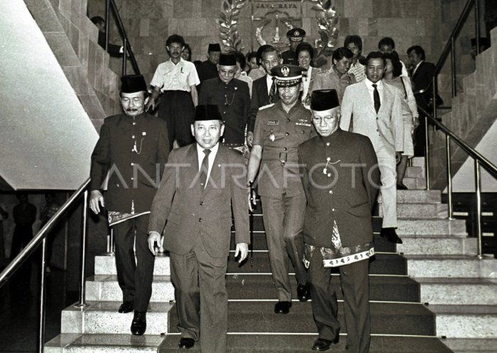 Paripurna HUT Jakarta ke-498, Tokoh Senior Ramaikan Gedung DPRD