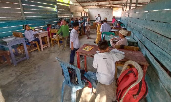 Semangat Anak Pedalaman NTT Belajar di Tengah Keterbatasan Aktivis Pendidikan yang Mengubah Nasib Anak Pedalaman