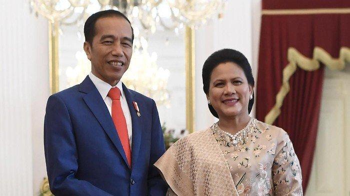 Iriana Jokowi Terpeleset di Tangga Pesawat Kepresidenan, Begini Kondisi ... Iriana Luruskan Ucapan Jokowi Soal ke Jogja, Bukan Nengok Saudara Tapi Reuni