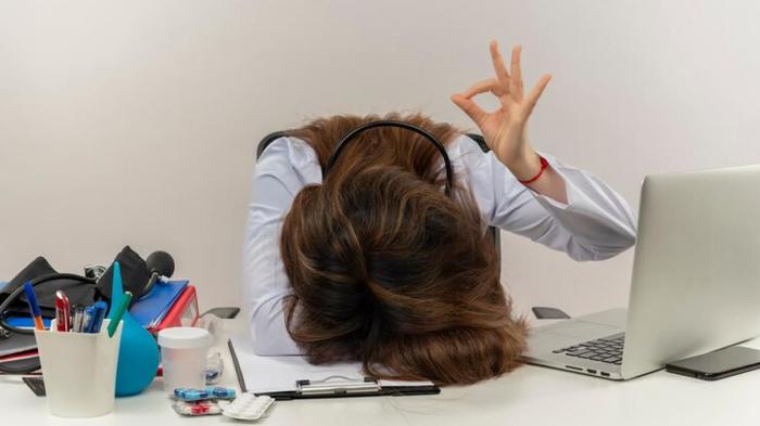 Burnout di Tempat Kerja: Kenali Tanda Awalnya